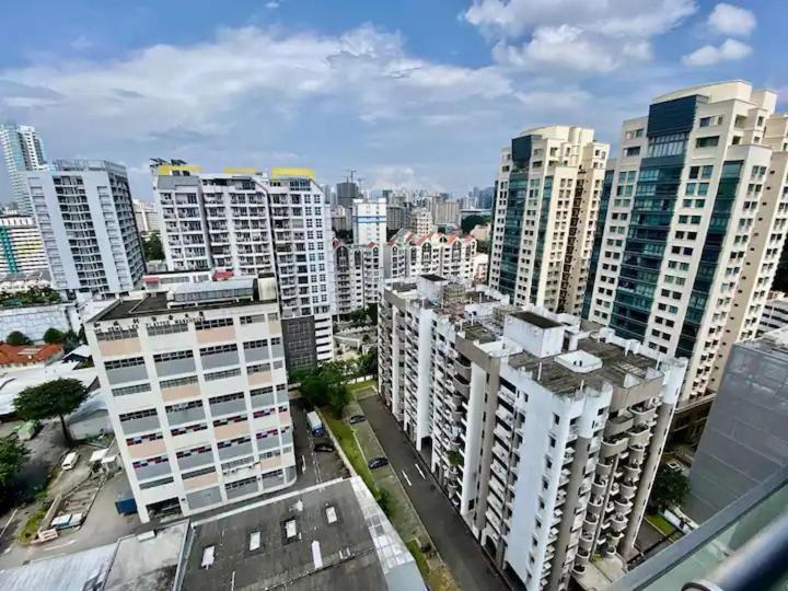 Flora Apartment Сингапур Екстериор снимка
